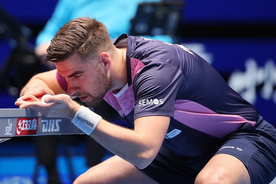 以对攻为主 以对攻为主